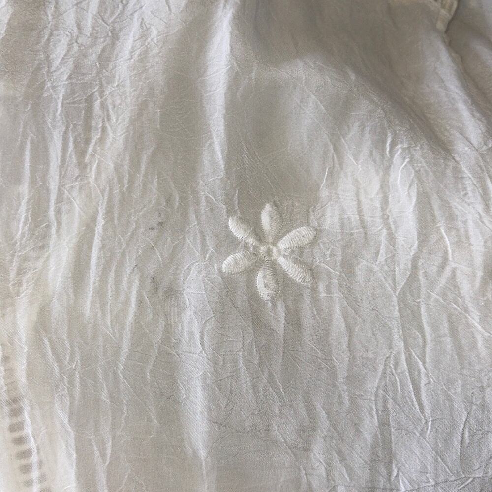Johnny Was Sheer White Floral Embroidered Sleeveless Blouse Women's Size Small - Picture 8 of 8